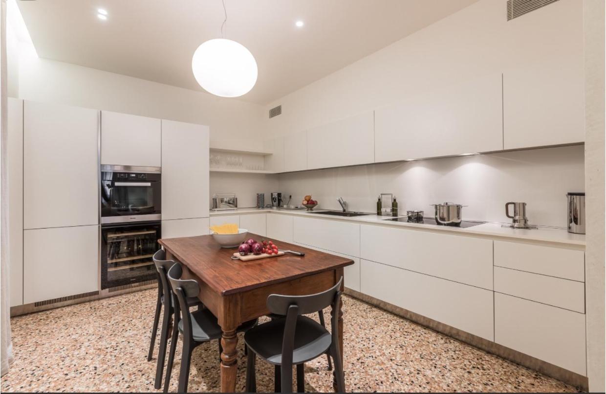 Scaleter - A Fine Luxury In Palazzo With Canal View Venecia