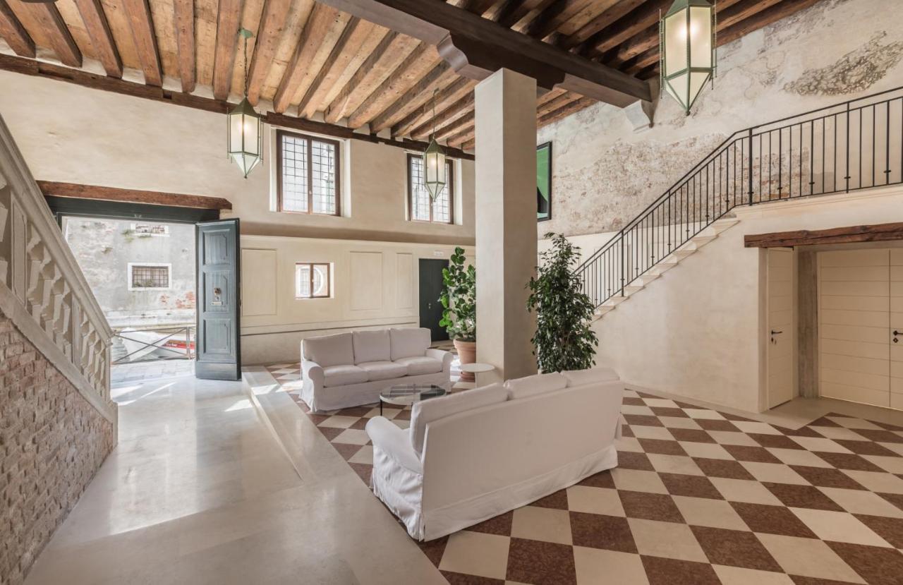 Scaleter - A Fine Luxury In Palazzo With Canal View Venecia