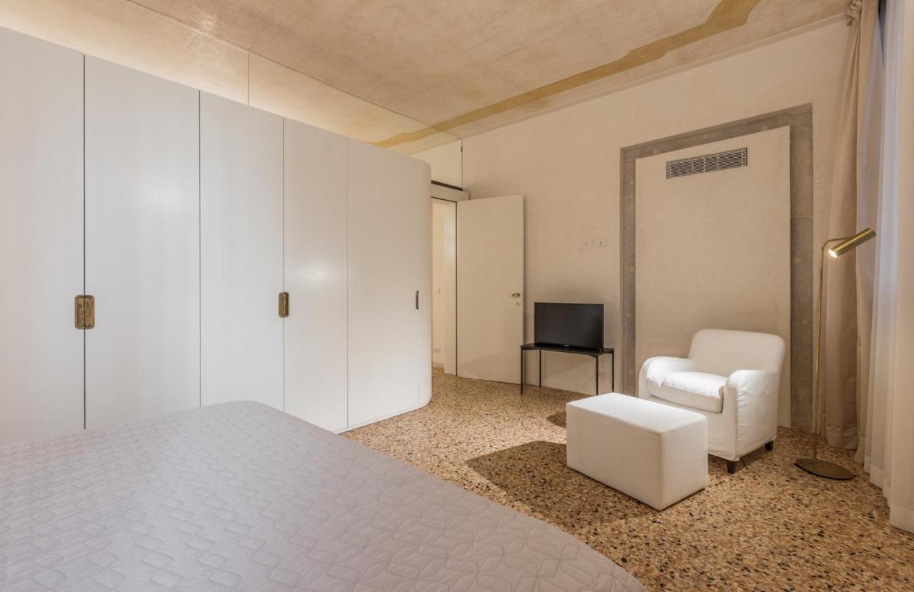 Scaleter - A Fine Luxury In Palazzo With Canal View Apartamento